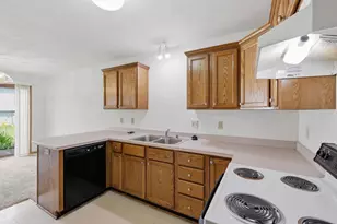 2348 Steven St, Sun Prairie, WI 53590 - Photo 8