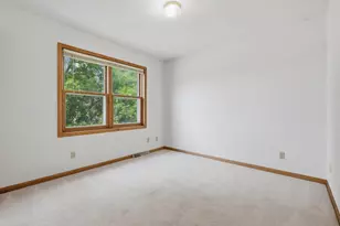 2348 Steven St, Sun Prairie, WI 53590 - Photo 12