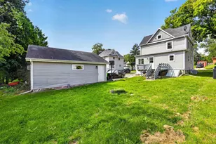 407 S Lincoln Ave, Beaver Dam, WI 53916 - Photo 2