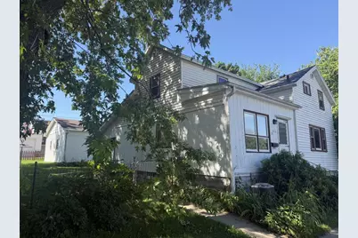 1316 16th Street, Monroe, WI 53566 - Photo 2