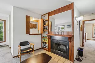 6733 Park Edge Dr, Madison, WI 53719 - Photo 8