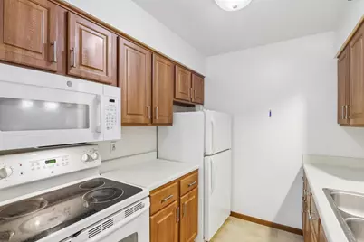 6733 Park Edge Drive #A, Madison, WI 53719 - Photo 10