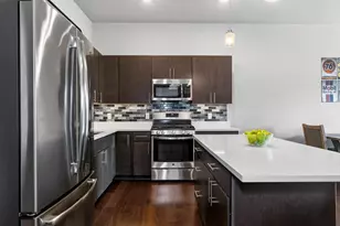 819 E Mifflin St, Madison, WI 53703 - Photo 6