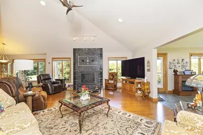 1235 W Sherman Avenue, Fort Atkinson, WI 53538 - Photo 8