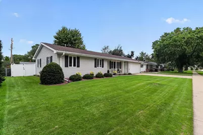 1927 Hancock Lane, Janesville, WI 53545 - Photo 2