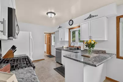 1927 Hancock Lane, Janesville, WI 53545 - Photo 16