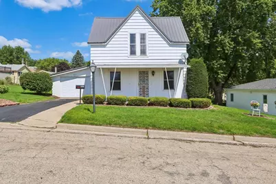 207 4th Street, Mineral Point, WI 53565 - Photo 2