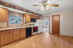 207 4th St, Mineral Point, WI 53565 - Photo 10
