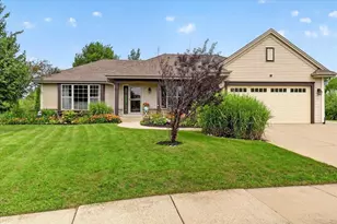 906 Patricia Ct, Elkhorn, WI 53121 - Photo 1