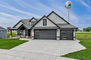 7689 Stonecrop Way, DeForest, WI 53532 - Photo 2