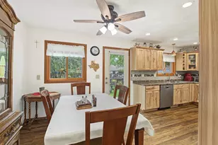1822 1st Ave, Monroe, WI 53566 - Photo 10