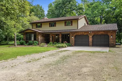 7050 Briar Lane, Sun Prairie, WI 53590 - Photo 2
