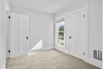 159 S High Street, Janesville, WI 53548 - Photo 34