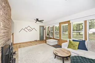 W5840 Hackbarth Rd, Fort Atkinson, WI 53538 - Photo 10