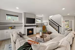 327 Galileo Dr, Madison, WI 53718 - Photo 10