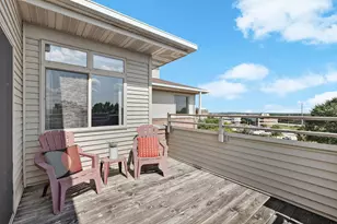 301 Harbour Town Dr, Madison, WI 53717 - Photo 6