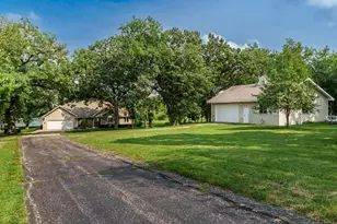 3991 S Savanna Way, Beloit, WI 53511 - Photo 4