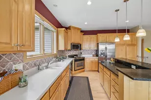 1805 Autumn Hill Dr, Verona, WI 53593 - Photo 18