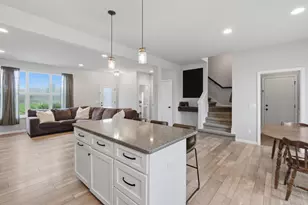 2442 Leopold Way, Sun Prairie, WI 53590 - Photo 2
