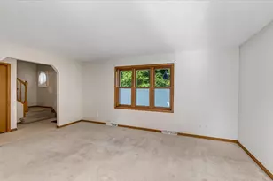200 Dentaria Dr, Cottage Grove, WI 53527 - Photo 8