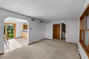 200 Dentaria Dr, Cottage Grove, WI 53527 - Photo 6