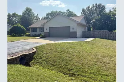 N9631 Emerald Lane, Appleton, WI 54915 - Photo 2