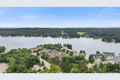 670 E Lake Avenue #210, Lake Delton, WI 53965 - Photo 2
