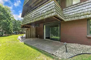 7106 Fortune Dr, Middleton, WI 53562 - Photo 16