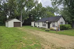 7 S Bruce St, Darien, WI 53114 - Photo 1