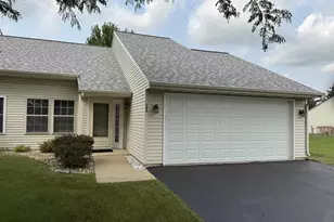 569 E Slifer St, Portage, WI 53901 - Photo 2