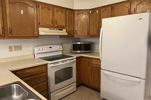 569 E Slifer St, Portage, WI 53901 - Photo 8