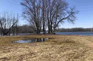30615 Lakeshore Dr, Prairie Du Chien, WI 53821 - Photo 18