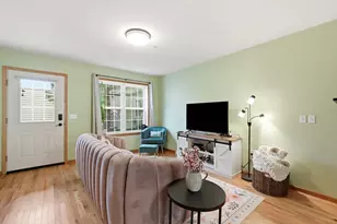 2055 McKenna Blvd, Madison, WI 53711 - Photo 6