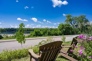1021 W Conant St, Portage, WI 53901 - Photo 10