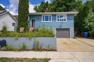 1021 W Conant St, Portage, WI 53901 - Photo 1