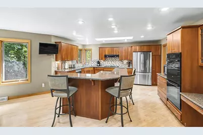 2903 Wood Thrush Circle, Portage, WI 53901 - Photo 34