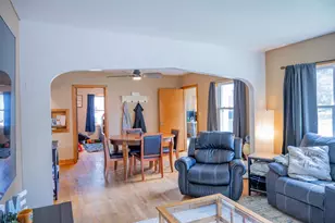1016 Academy St, Elroy, WI 53929 - Photo 16