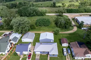 1016 Academy St, Elroy, WI 53929 - Photo 52