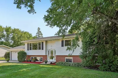 401 Woodview Drive, Sun Prairie, WI 53590 - Photo 6