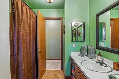 401 Woodview Drive, Sun Prairie, WI 53590 - Photo 24