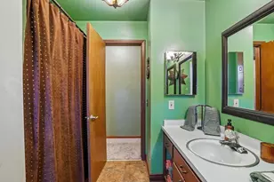 401 Woodview Dr, Sun Prairie, WI 53590 - Photo 24
