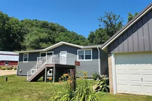 41180 Sleepy Valley Ln, Boscobel, WI 53805 - Photo 8