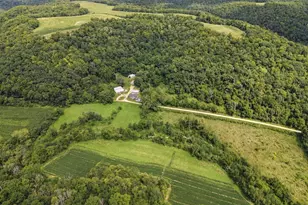 41180 Sleepy Valley Ln, Boscobel, WI 53805 - Photo 4