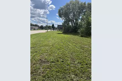 610 W Centerway, Janesville, WI 53548 - Photo 1