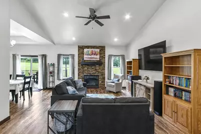 420 Ridgeway Drive, Rio, WI 53960 - Photo 26