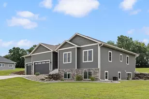 420 Ridgeway Dr, Rio, WI 53960 - Photo 82