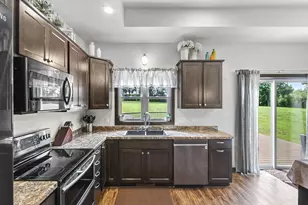 420 Ridgeway Dr, Rio, WI 53960 - Photo 18