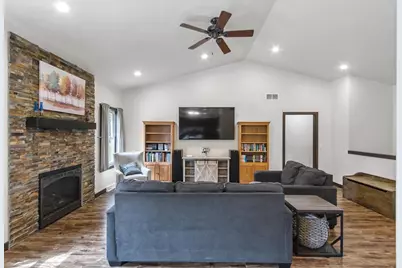 420 Ridgeway Drive, Rio, WI 53960 - Photo 24