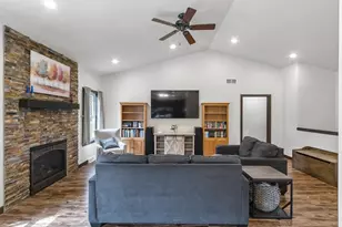 420 Ridgeway Dr, Rio, WI 53960 - Photo 24