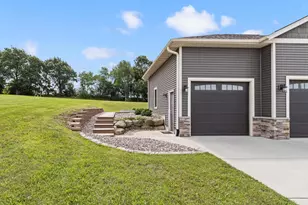 420 Ridgeway Dr, Rio, WI 53960 - Photo 86